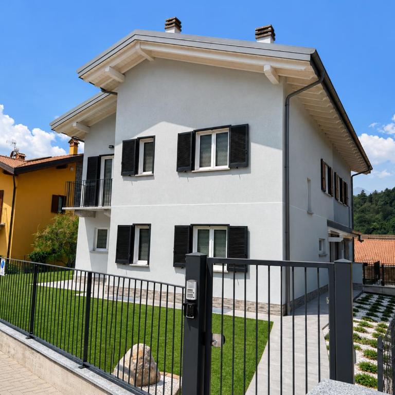Villa Diamante, Spacious Comfort Villa on Lake Como with Garden, Garage & AC - Villa Superior - 22