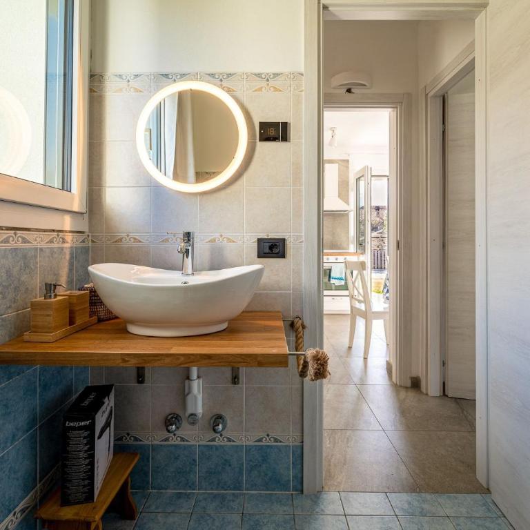 I LAGHEE casette BREVA e TIVANO Lakeside Garden Bike&Boat&Scooter Lake Como - Townhouse - 20