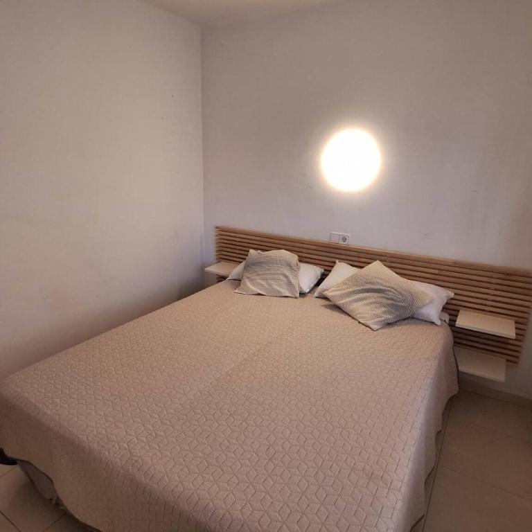 Apartment Grecia 200 meter from beach LEstartit - Three-Bedroom Apartment - 4