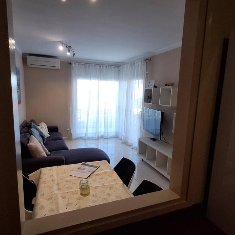 Apartment Grecia 200 meter from beach LEstartit - Three-Bedroom Apartment - 9