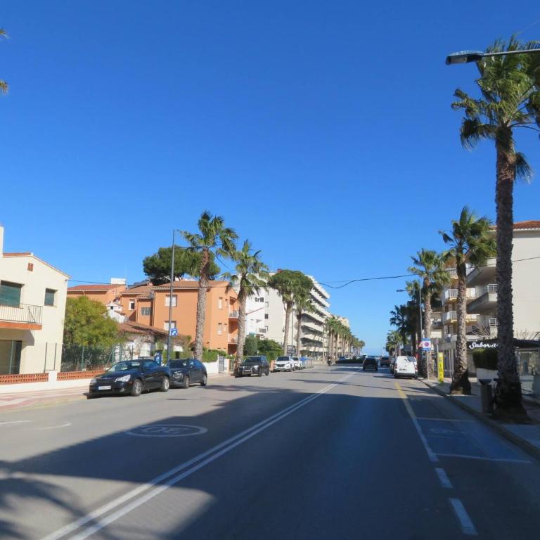 Apartment Grecia 200 meter from beach LEstartit - Three-Bedroom Apartment - 13