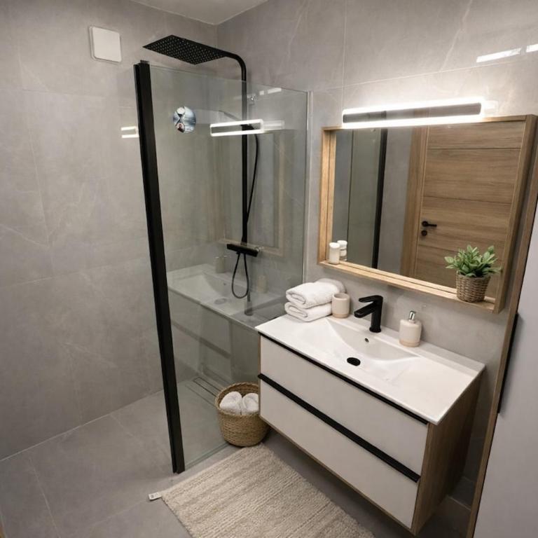 Cozy Chateaucreux apartment parking balcony AC - Appartamento con 3 Camere da Letto - 17