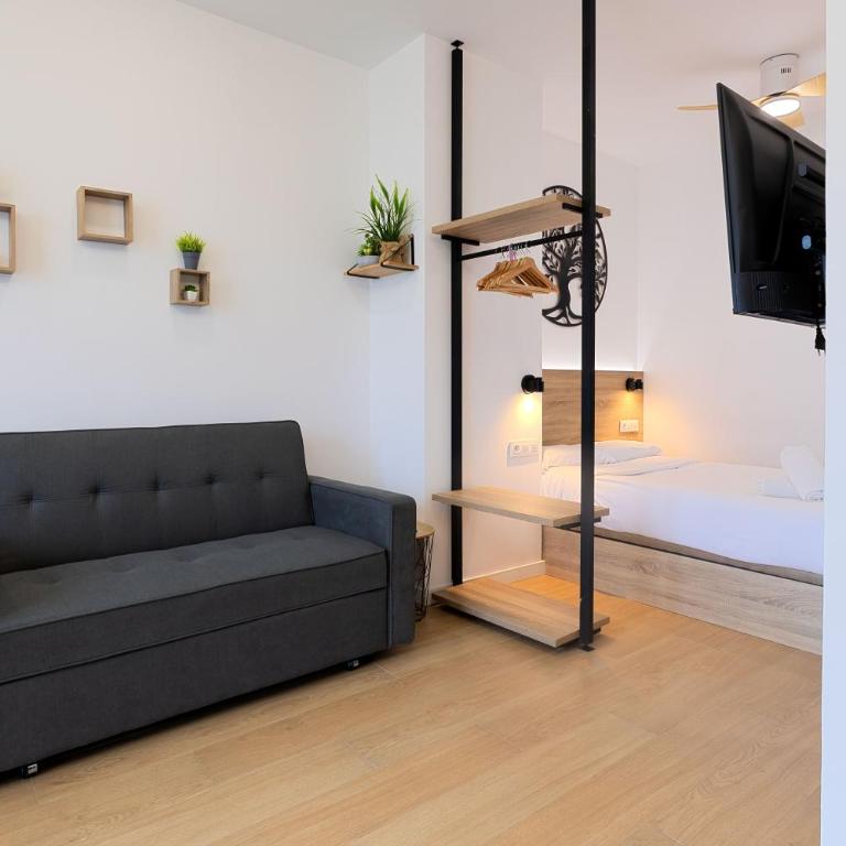 Tortuga - Entire Apt - Near Beach and Stadium by Río Turia Apartments - One-Bedroom Apartment - 14