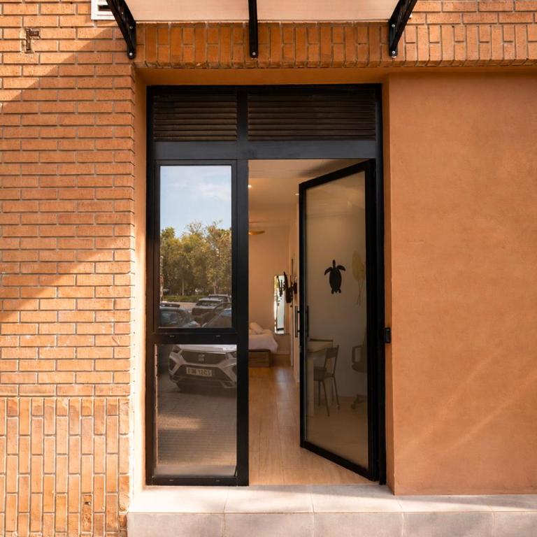 Tortuga - Entire Apt - Near Beach and Stadium by Río Turia Apartments - One-Bedroom Apartment - 19