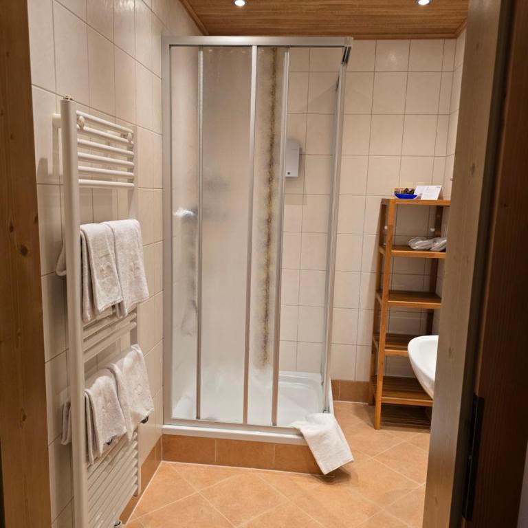 Hotel Garni Landhaus Trenkenbach - Doppelzimmer mit Balkon - 5