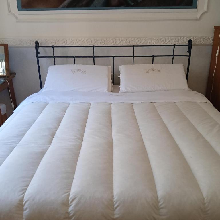 una tipica casa milanese a pochi passi dal quartiere Isola - Large Double Room - 4