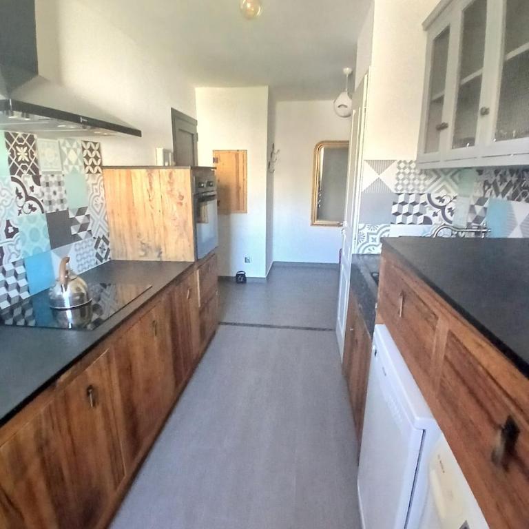 Superbe T3 vue entre terre et mer - Appartement 2 Chambres - 14