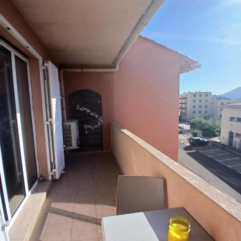 Superbe T3 vue entre terre et mer - Appartement 2 Chambres - 22