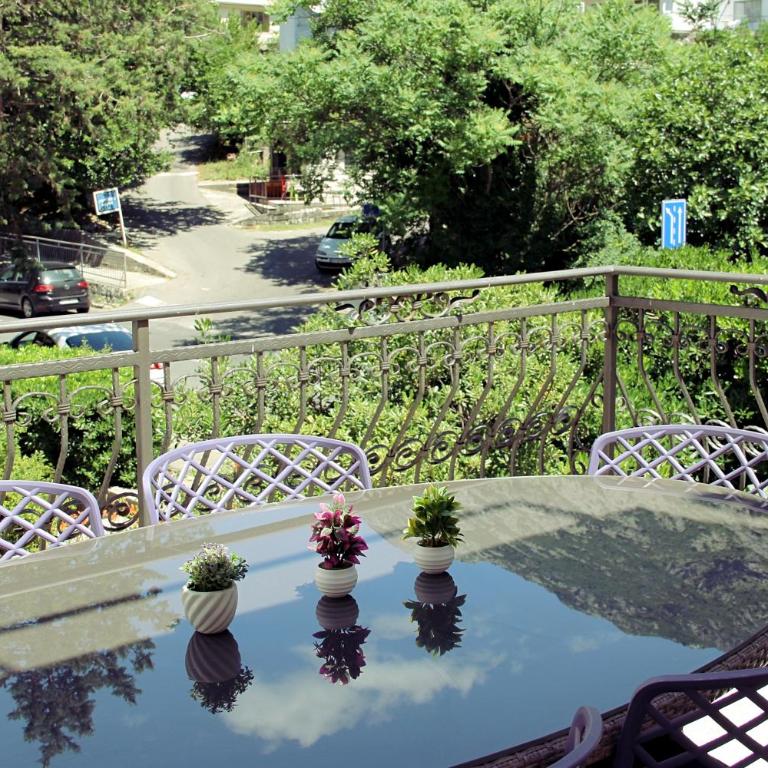 Central Location Amigo - Two Bedroom Apartment with Terrace - 1