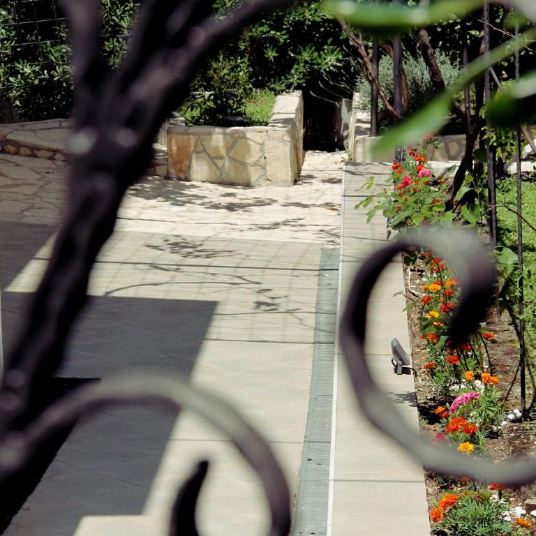 Central Location Amigo - Two Bedroom Apartment with Terrace - 17