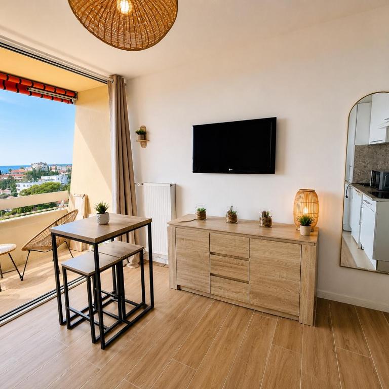 Vue mer panoramique, entièrement rénové, parking - Appartement 1 Chambre - 5