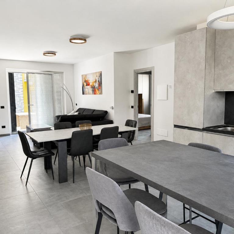 Villa Smeraldo, Spacious Comfort Villa on Lake Como with Garden, Garage & AC - Villa Superior - 14