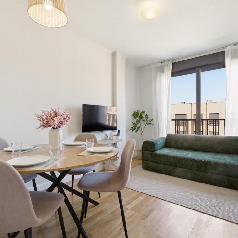 Apartamento acogedor cerca del Aeropuerto e IFEMA - Apartamento de 2 dormitorios - 1