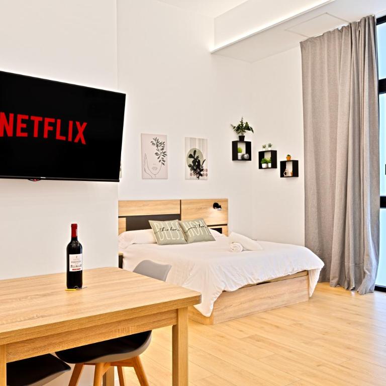 Pingüino - Entire Apt - Near Beach and Stadium by Río Turia Apartments - One-Bedroom Apartment - 7