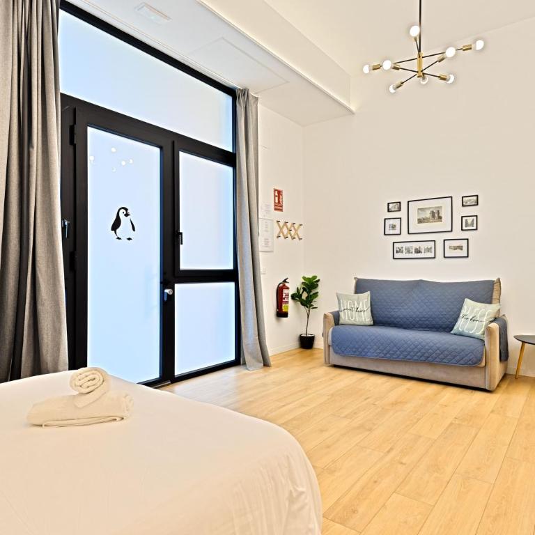 Pingüino - Entire Apt - Near Beach and Stadium by Río Turia Apartments - One-Bedroom Apartment - 16