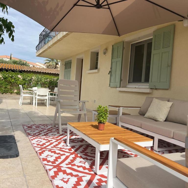 Logement climatisé avec immense terrasse pour 4 personnes - Appartement 2 Chambres - 15