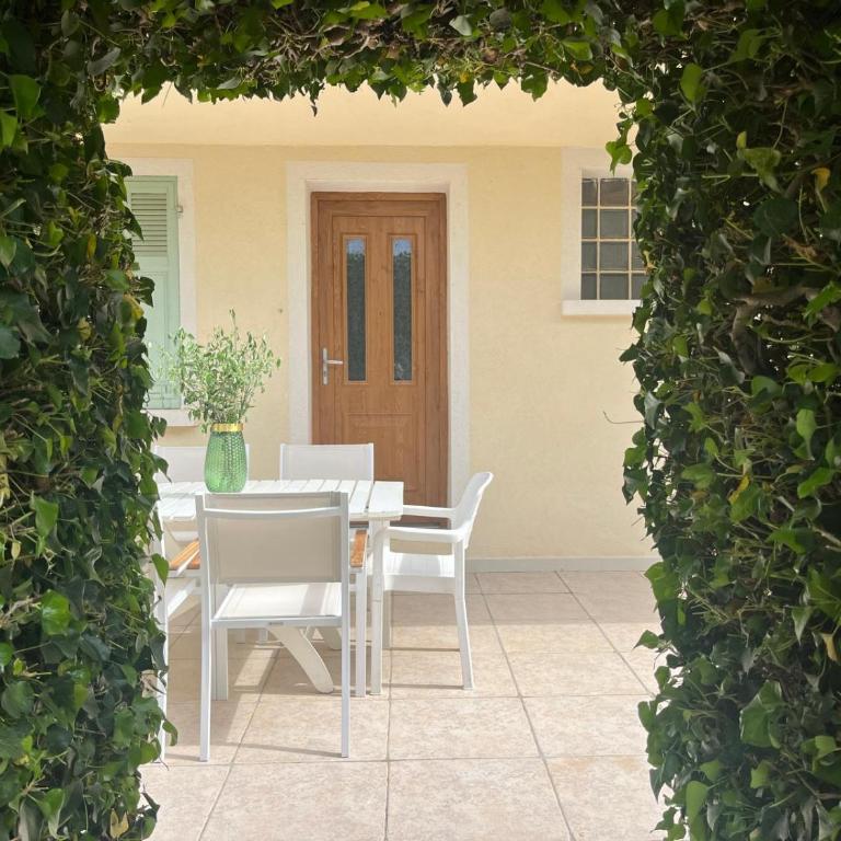 Logement climatisé avec immense terrasse pour 4 personnes - Appartement 2 Chambres - 19