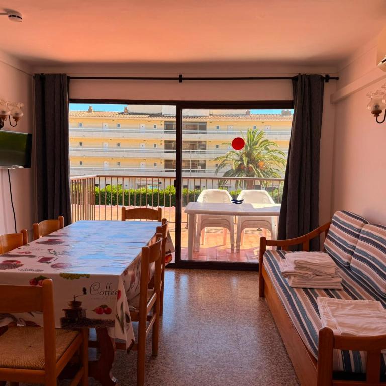 Payet Apartments - One-Bedroom Apartment (2 - 4 Adults) - 11