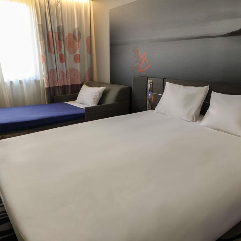 Novotel Limoges Le Lac - Chambre Standard - Vue sur Piscine - 8