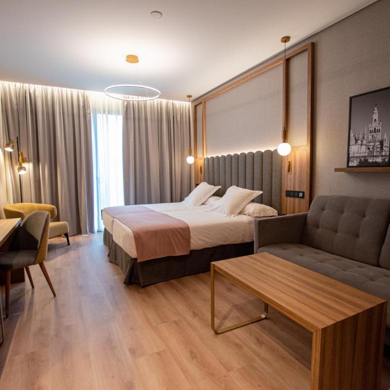Hotel Giralda Center - Habitación Familiar Estándar - 3