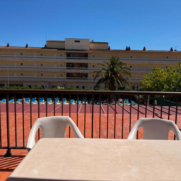 Payet Apartments - One-Bedroom Apartment (2 - 4 Adults) - 2