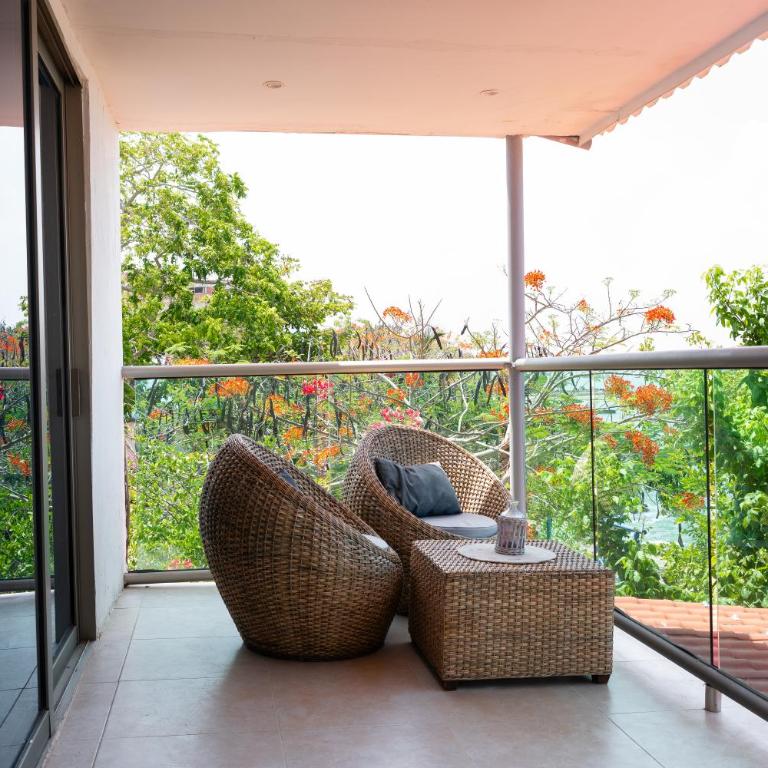 Hotel Isla Real - Deluxe Suite with Sea View - 6