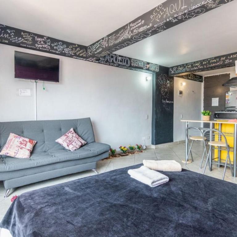Apartment En Medellin - Estudio con vistas a las montañas - 4