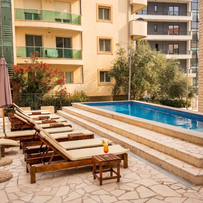 Mountain View Studio with Pool - Apartman sa 1 Spavaćom Sobom - 5