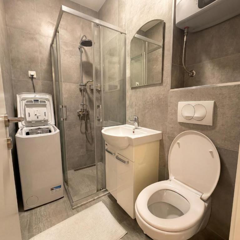 Mountain View Studio with Pool - Apartman sa 1 Spavaćom Sobom - 9