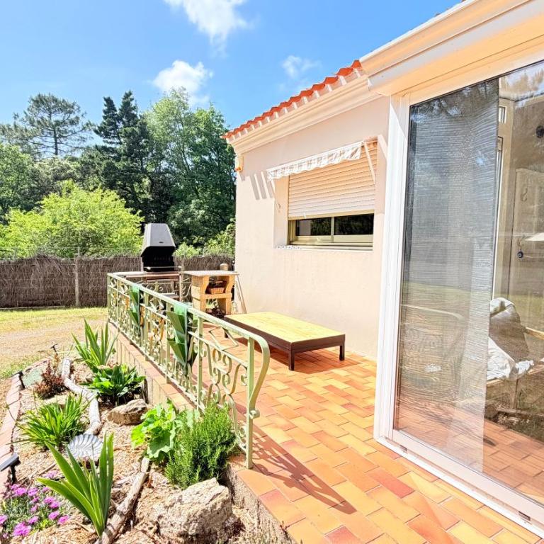 Villa de Rochebonne, paisibilité et authenticité - Villa con 3 Camere da Letto - 11