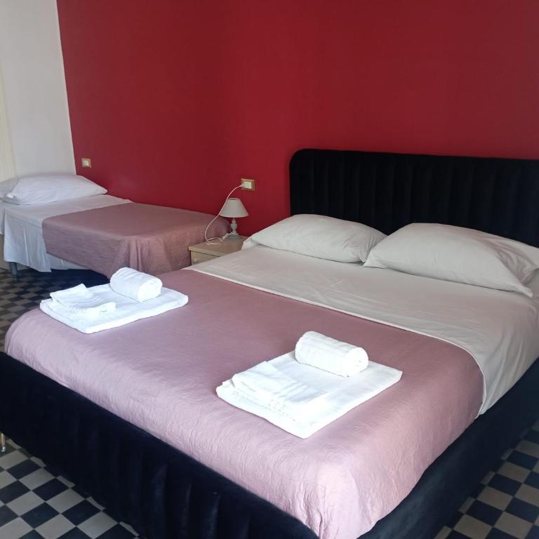 A 2 Passi da Stesicoro Suite Catania - Triple Room with Balcony - 2