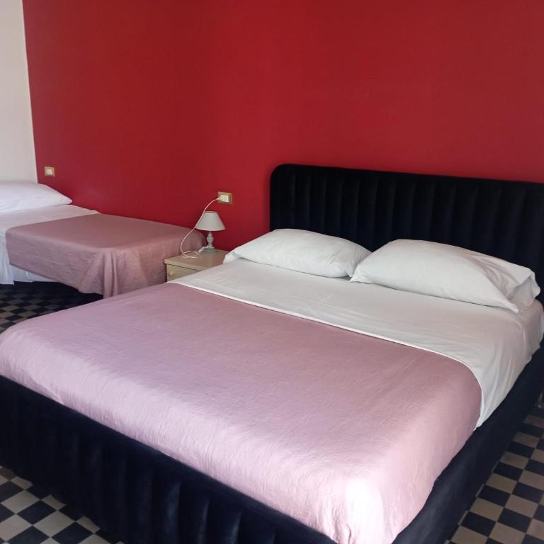 A 2 Passi da Stesicoro Suite Catania - Triple Room with Balcony - 3