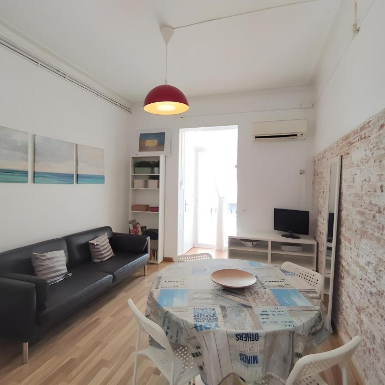 Apartamento Céntrico Barcelona - Two-Bedroom Deluxe Apartment with Balcony - 4