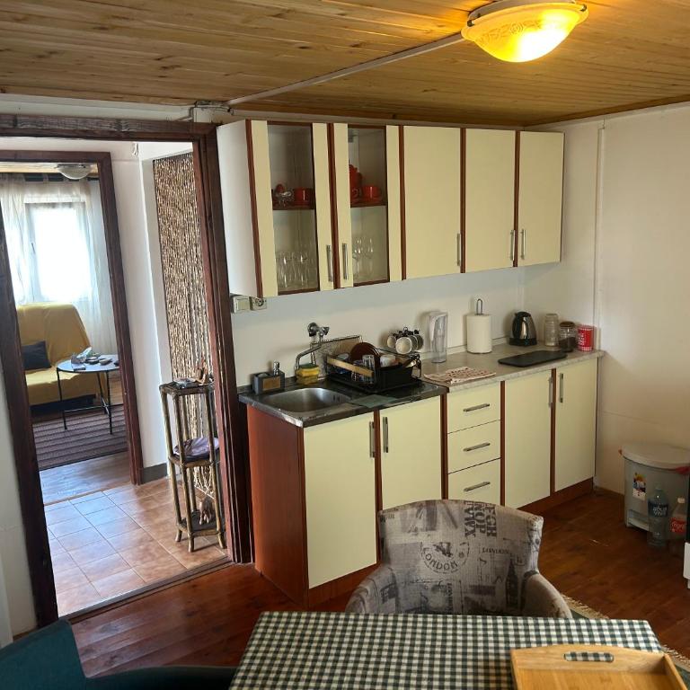 Family Guest House - Two-Bedroom Apartment - 9