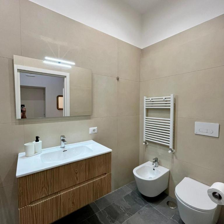 Cami Apartments - Suite Familiare con Balcone - 10