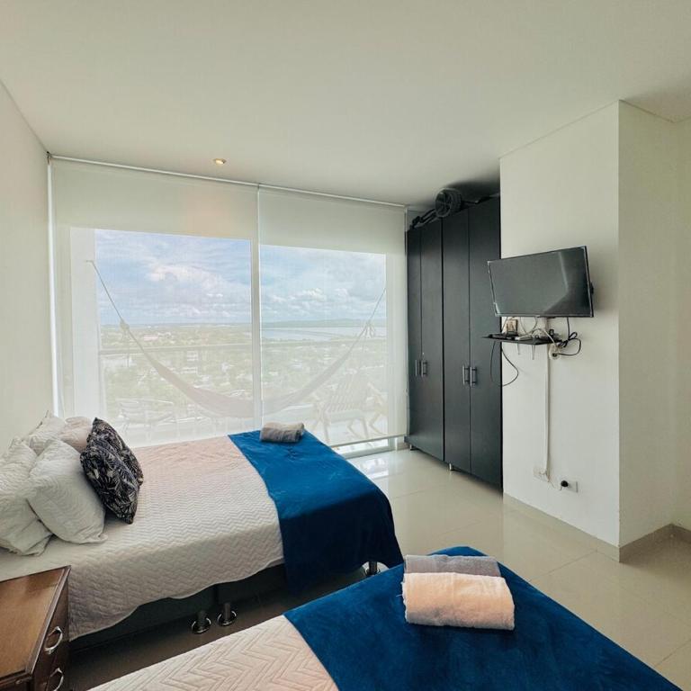 Hermoso apartamento con salida al mar exclusivo edificio - Three-Bedroom Apartment - 4