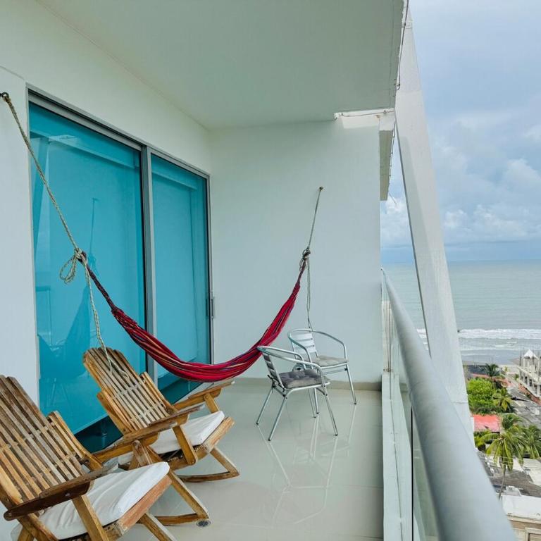 Hermoso apartamento con salida al mar exclusivo edificio - Three-Bedroom Apartment - 14