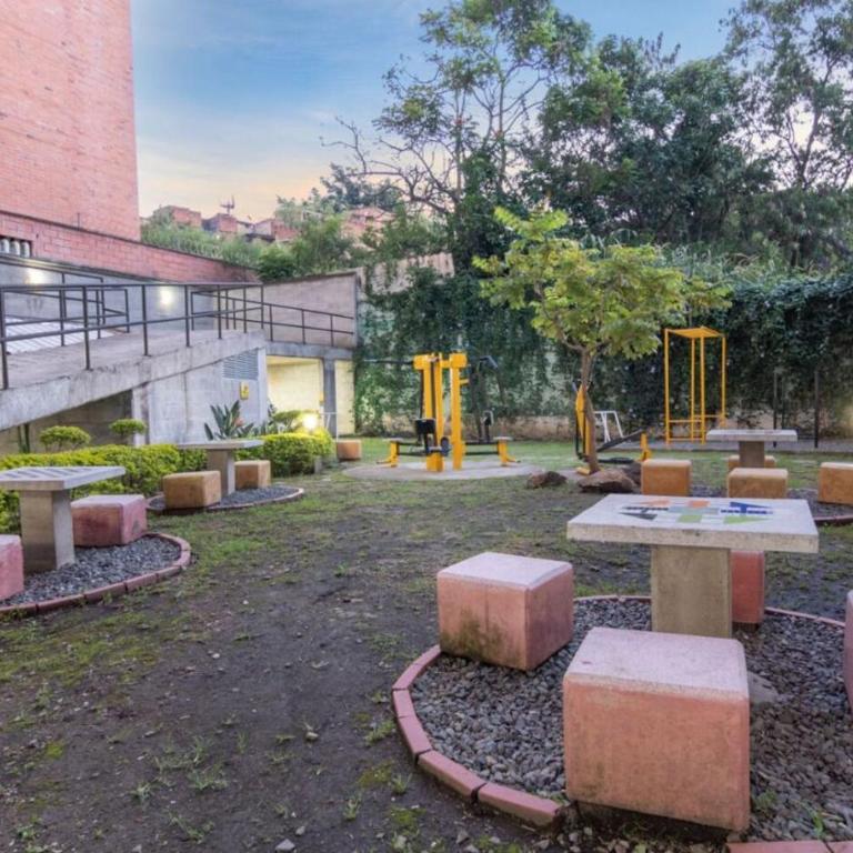 Apartment En Medellin - Estudio con vistas a las montañas - 37