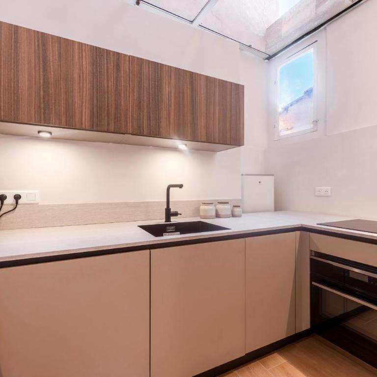 Home cinema - Walking distance to Monaco - Wi-Fi - AC - One-Bedroom Apartment - 6