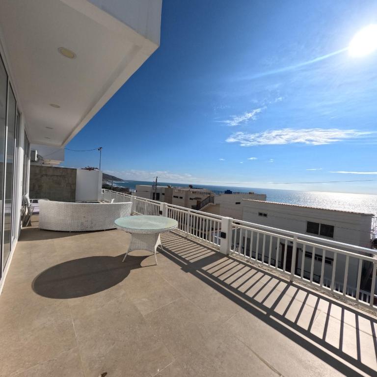 Casa con piscina y espectacular vista al mar - Apartamento de 3 dormitorios - 3