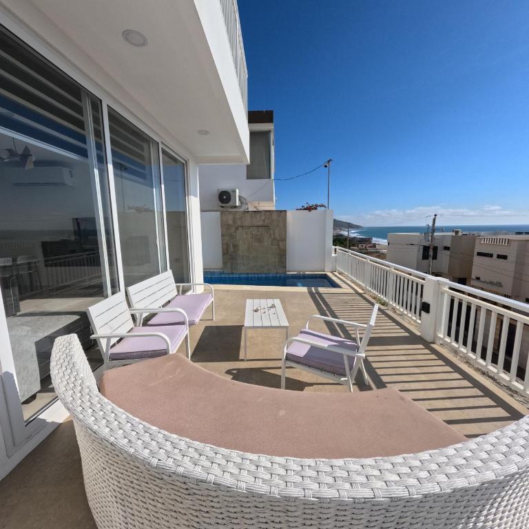 Casa con piscina y espectacular vista al mar - Apartamento de 3 dormitorios - 5