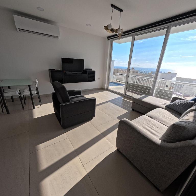 Casa con piscina y espectacular vista al mar - Apartamento de 3 dormitorios - 9