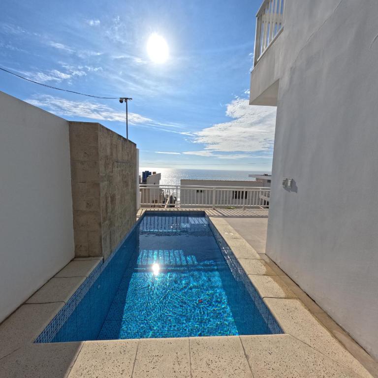Casa con piscina y espectacular vista al mar - Apartamento de 3 dormitorios - 4
