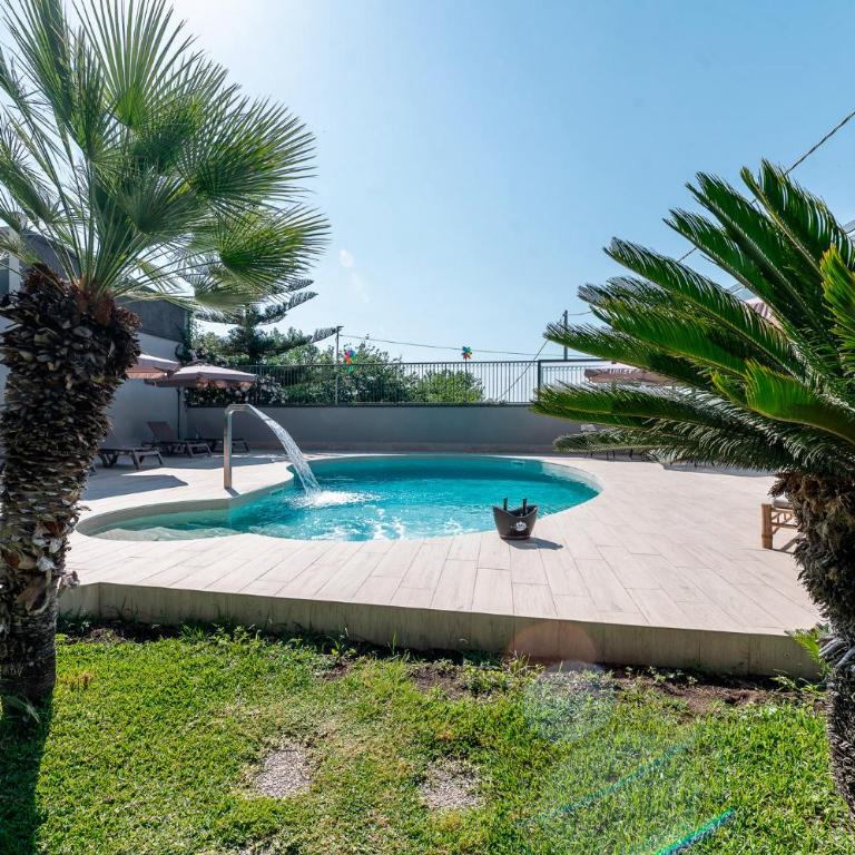 HOLIDAYS ALBA - Two-Bedroom Villa - 2