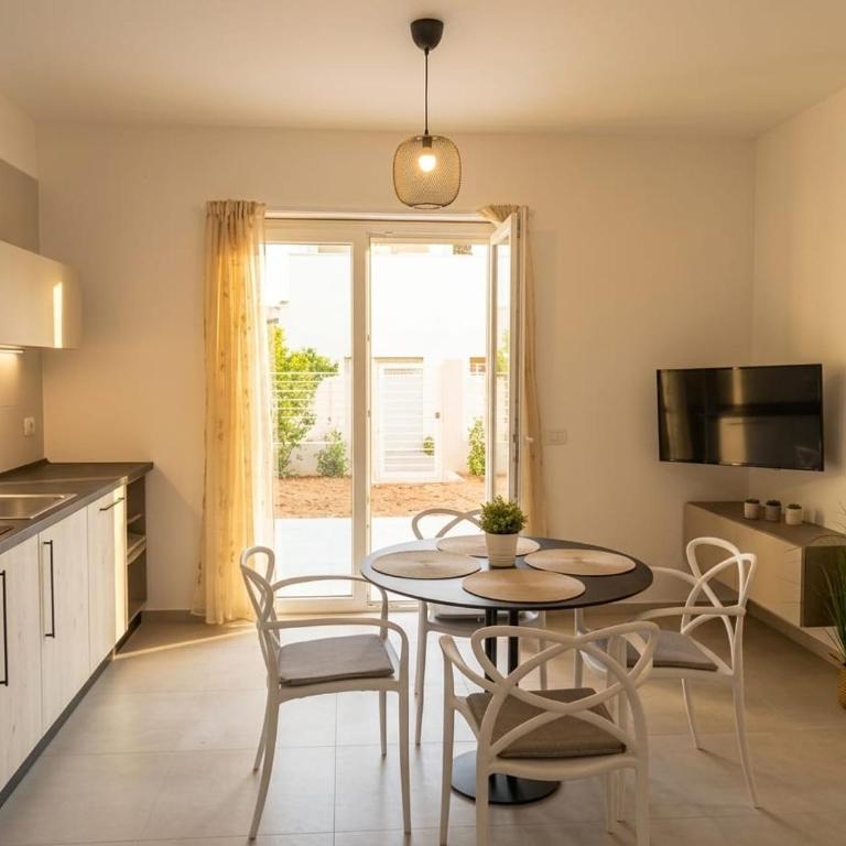 Casa Sorrento - Brand New Apartment with a garden - Two-Bedroom Apartment with Garden View - 1