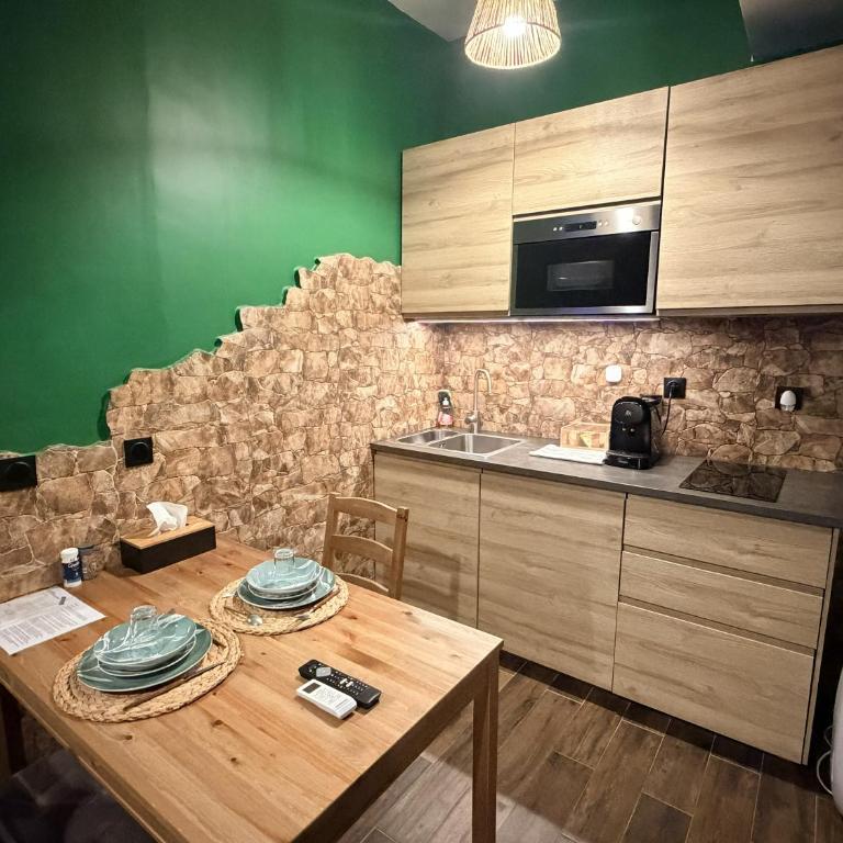 JUNGLE SUITE - Jacuzzi - Centre - Clim by Narbana - Appartement 1 Chambre - 6