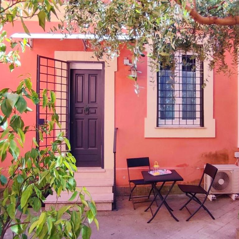 Villino indipendente con giardino Ostia - Appartamento con 1 Camera da Letto - 1