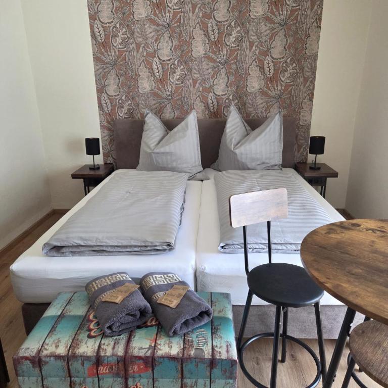 Pension Grum - Doppelzimmer mit Balkon - 1