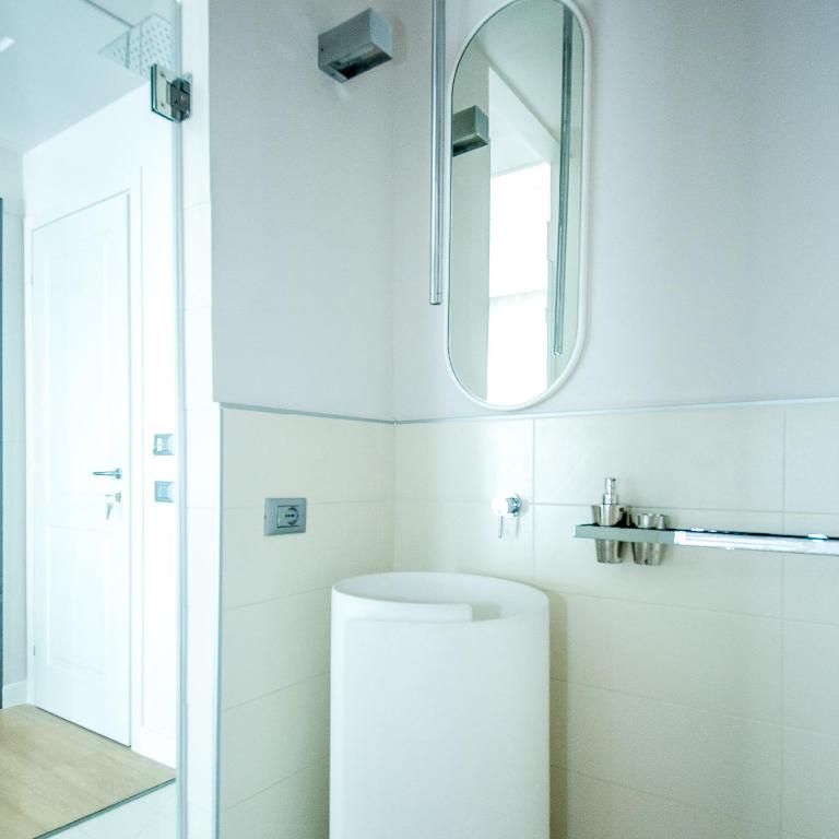 Suite 136 - Deluxe Double Room - 14
