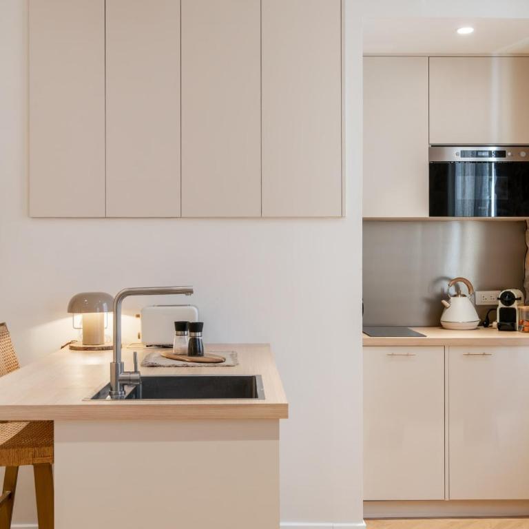 Charming AC apartment in Antibes Old Town walk everywhere - Appartamento - 7
